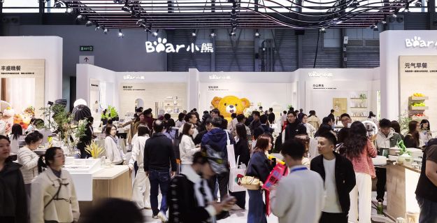 从AI产品系列到全场景布局：公海赌赌船官网jc710电器AWE展示品质生活新范式